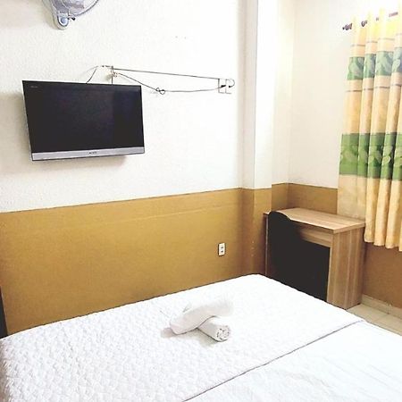 Khach San Huong Quynh Hotel Ho Şi Min Exterior foto