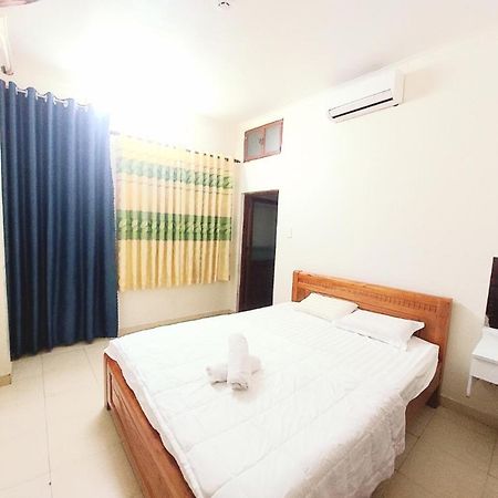 Khach San Huong Quynh Hotel Ho Şi Min Exterior foto