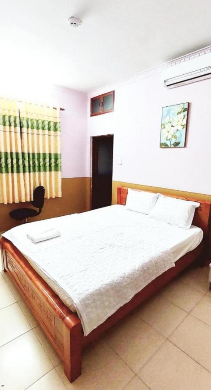 Khach San Huong Quynh Hotel Ho Şi Min Exterior foto